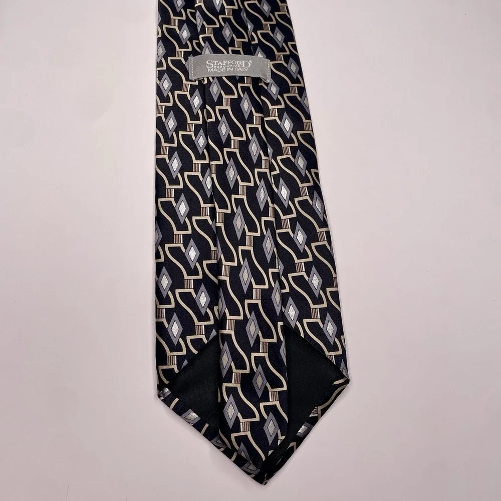 Stafford Executive 100% Silk Italy Made‎ Black Geometric Neck Tie Classy Formal